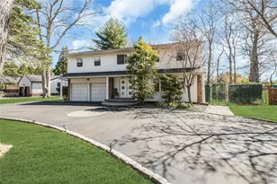 132 Washington Ave, Plainview, NY 11803 - Photo 2