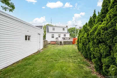 675 Little East Neck Road, West Babylon, NY 11704 - Photo 18