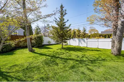 48 Springville Road, Hampton Bays, NY 11946 - Photo 16