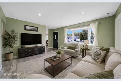 29 Franklin Street, Islip, NY 11751 - Photo 10