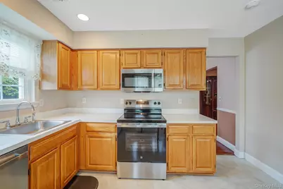 41 Theodore Drive, Coram, NY 11727 - Photo 18