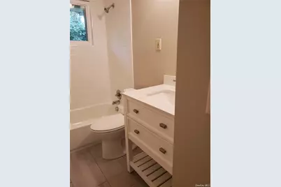 349 S Middletown Road, Nanuet, NY 10954 - Photo 8