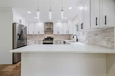 244 Water Lane S, Wantagh, NY 11793 - Photo 18