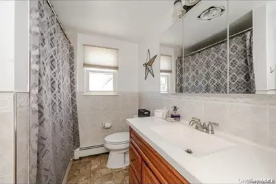 22 Pine Lane, Valley Stream, NY 11581 - Photo 6