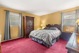 21 Reese Pl, Farmingdale, NY 11735 - Photo 10