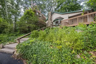 56 Bluff Ave, Greenwood Lake, NY 10925 - Photo 4
