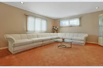 25 Tennyson Drive, Nanuet, NY 10954 - Photo 10