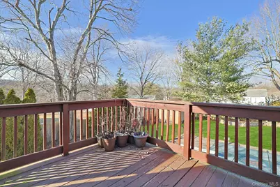 25 Tennyson Drive, Nanuet, NY 10954 - Photo 34