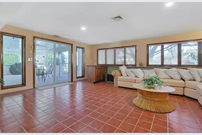 25 Tennyson Drive, Nanuet, NY 10954 - Photo 28
