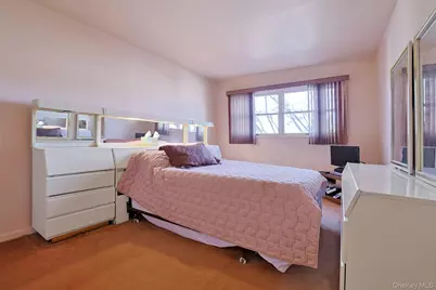 25 Tennyson Drive, Nanuet, NY 10954 - Photo 20