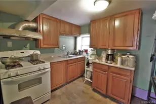 16 Woodland Rd, Middletown, NY 10940 - Photo 8