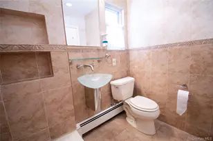 828 Jefferson St, Baldwin, NY 11510 - Photo 12