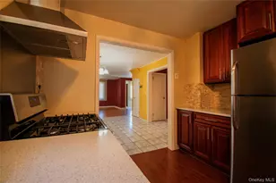 828 Jefferson St, Baldwin, NY 11510 - Photo 10