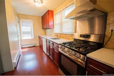 828 Jefferson Street, Baldwin, NY 11510 - Photo 6
