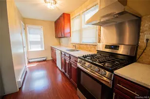 828 Jefferson St, Baldwin, NY 11510 - Photo 6