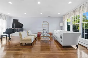 199 Split Rock Rd, Syosset, NY 11791 - Photo 12