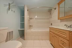 82 Morris Dr, East Meadow, NY 11554 - Photo 18