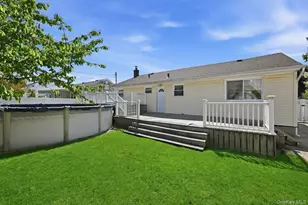 82 Morris Dr, East Meadow, NY 11554 - Photo 20