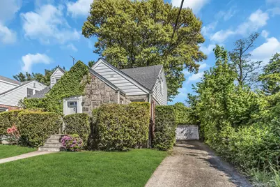 461 Madison Avenue, West Hempstead, NY 11552 - Photo 2