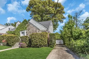 461 Madison Ave, West Hempstead, NY 11552 - Photo 2