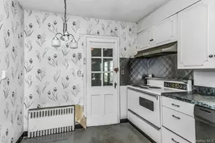 461 Madison Ave, West Hempstead, NY 11552 - Photo 12