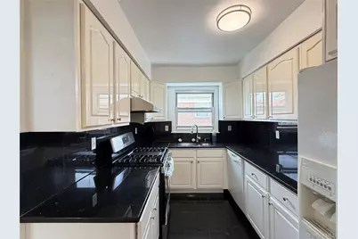 154-27 Horace Harding Expressway, Flushing, NY 11367 - Photo 4