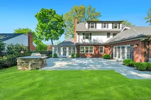 10 Dupont Ave, White Plains, NY 10605 - Photo 2