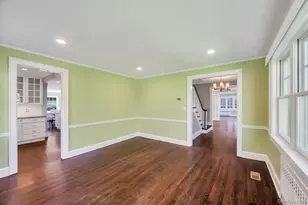 10 Dupont Ave, White Plains, NY 10605 - Photo 8
