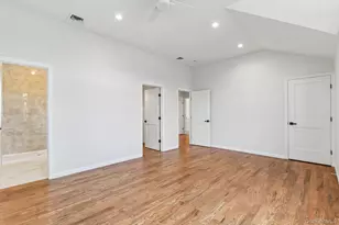384 Scudder Ave, Copiague, NY 11726 - Photo 24