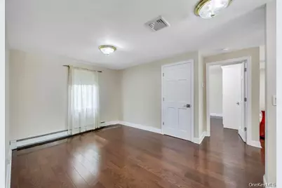 30 Andover Lane, Hicksville, NY 11801 - Photo 24