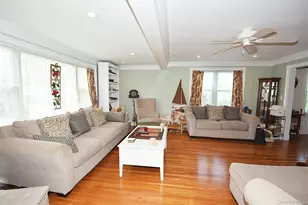 19 and 19A Brook St, Lindenhurst, NY 11757 - Photo 12