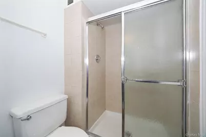 300 High Point Drive #502, Hartsdale, NY 10530 - Photo 8