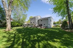 7 Greenacre Ct, Syosset, NY 11791 - Photo 20