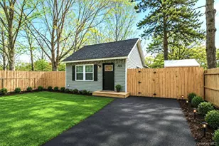 332 Commack Rd, Shirley, NY 11967 - Photo 2