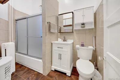 4521 Carpenter Avenue, Bronx, NY 10470 - Photo 10