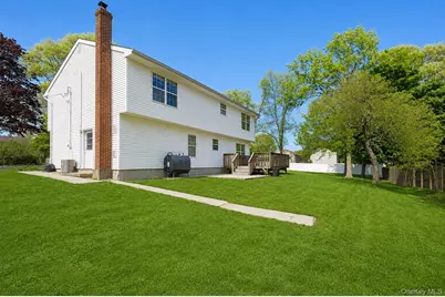 65 16th Street, Wading River, NY 11792 - Photo 16