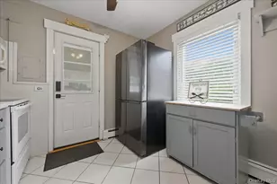 44 Cliff Ln, Levittown, NY 11756 - Photo 10