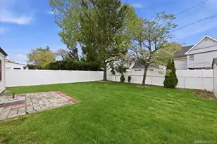 44 Cliff Ln, Levittown, NY 11756 - Photo 20