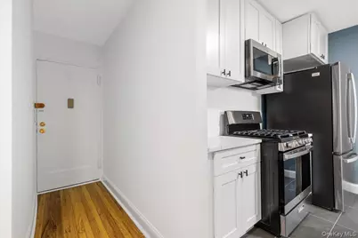5645 Netherland Avenue #5C, Bronx, NY 10471 - Photo 8