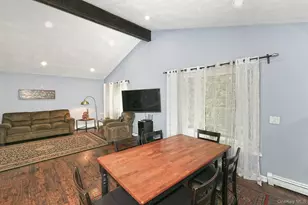 12 Sims St, Patchogue, NY 11772 - Photo 4