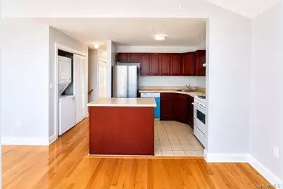 113B Lighthouse Court, Bronx, NY 10473 - Photo 4