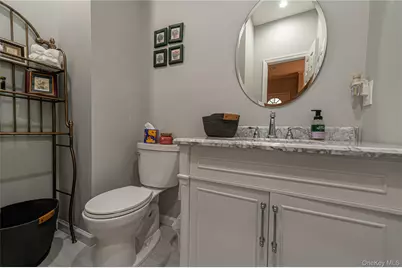 34 Paddington Circle, Smithtown, NY 11787 - Photo 8