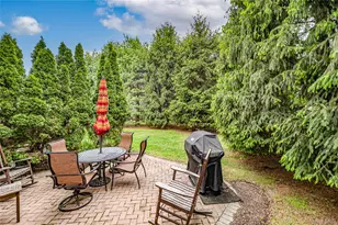 34 Paddington Cir, Smithtown, NY 11787 - Photo 20