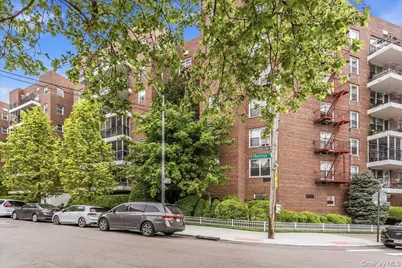 66-15 Thornton Place #5R, Rego Park, NY 11374 - Photo 2