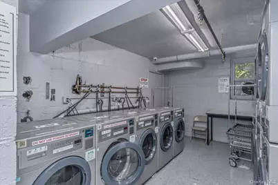 66-15 Thornton Place #5R, Rego Park, NY 11374 - Photo 22