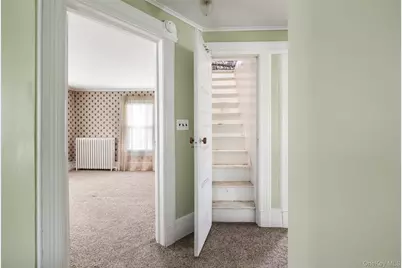 35 N Corona Avenue, Valley Stream, NY 11580 - Photo 18