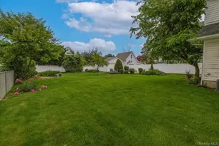 215 Lakeview Ave, Rockville Centre, NY 11570 - Photo 2