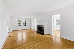 215 Lakeview Ave, Rockville Centre, NY 11570 - Photo 12