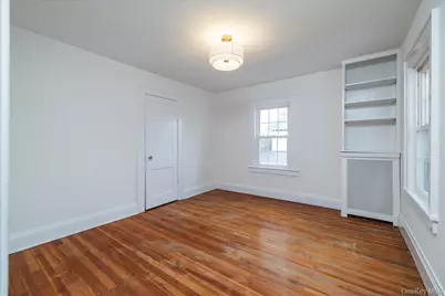 215 Lakeview Avenue, Rockville Centre, NY 11570 - Photo 24