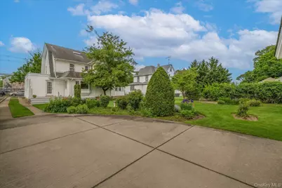 215 Lakeview Avenue, Rockville Centre, NY 11570 - Photo 4